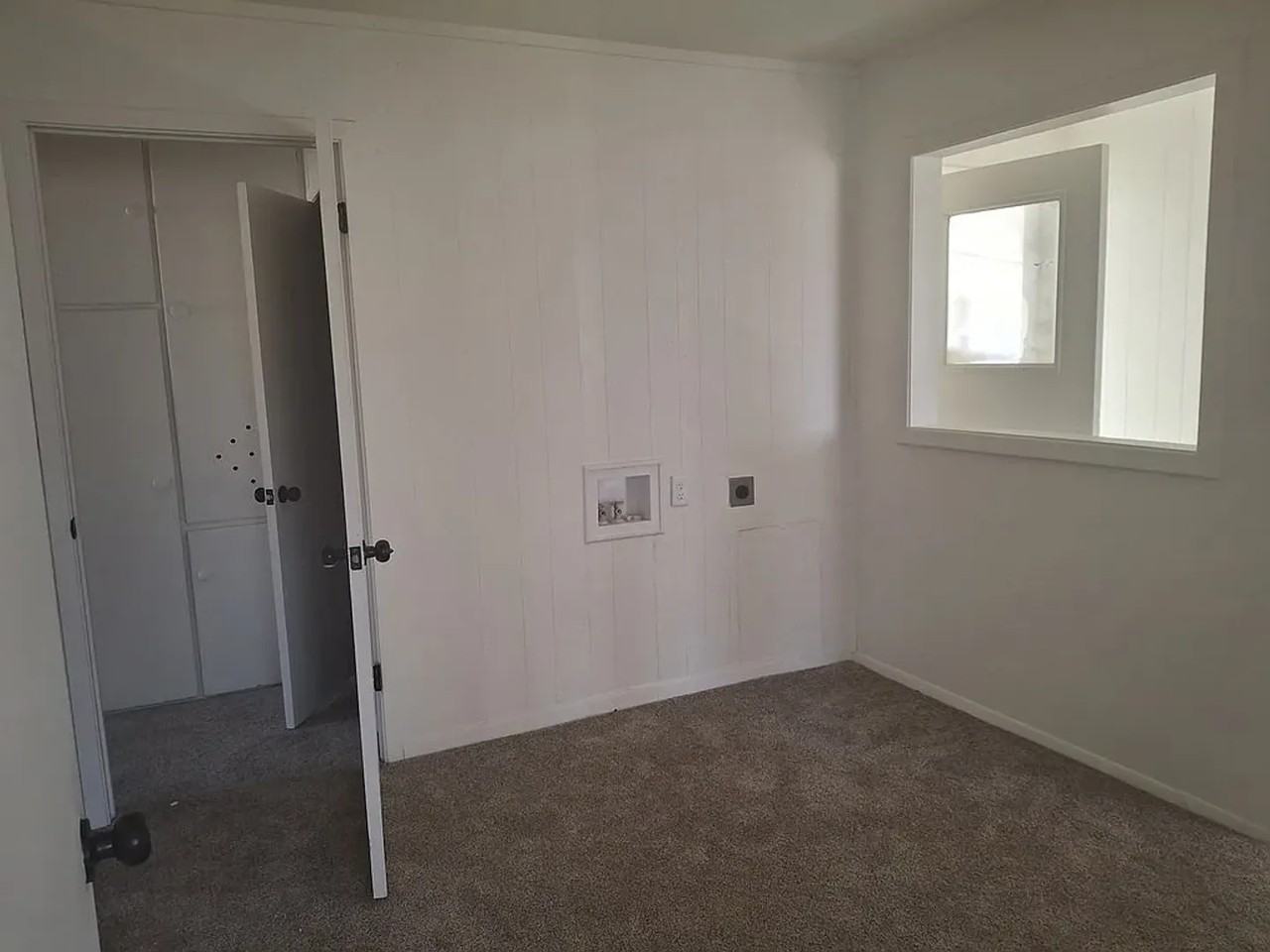 1502 Avenue T - Photo 3 of 11