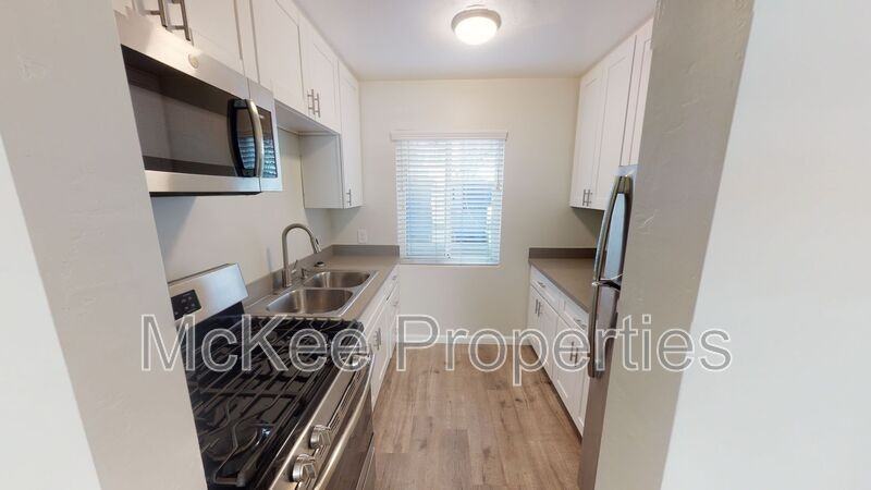 206 Fir St - Photo 3 of 10