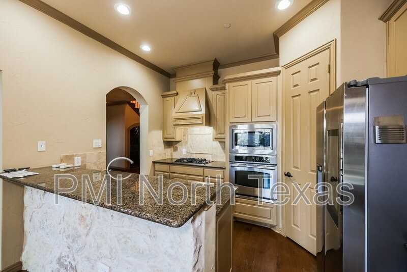 5379 Balmoral Dr - Photo 4 of 19