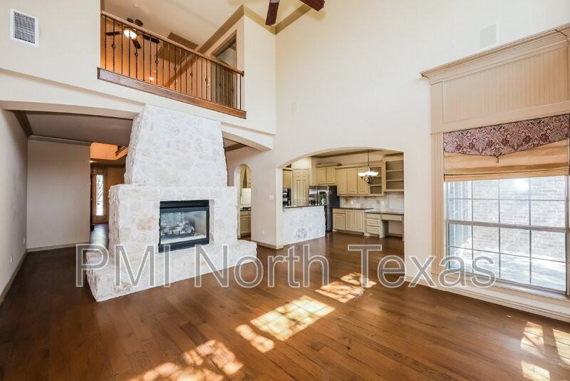 5379 Balmoral Dr - Photo 7 of 19