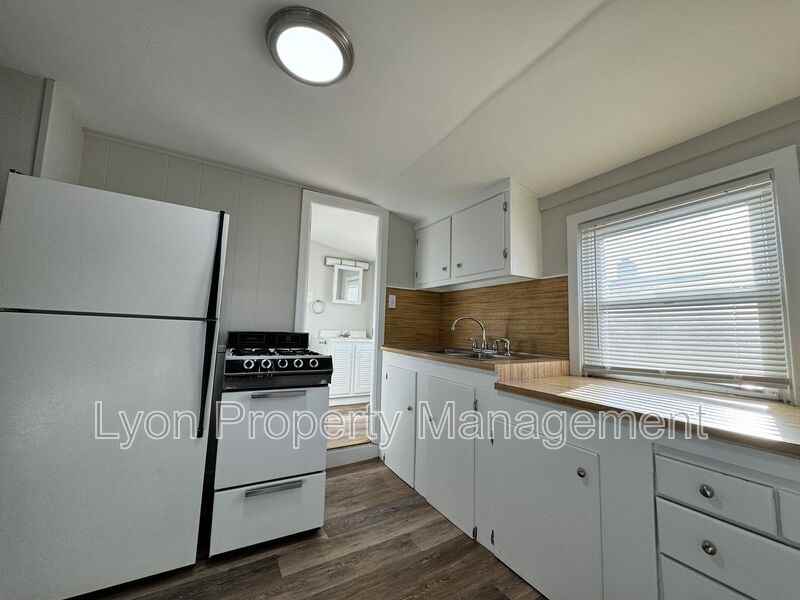 84 Spring St #3R - Photo 6 of 13