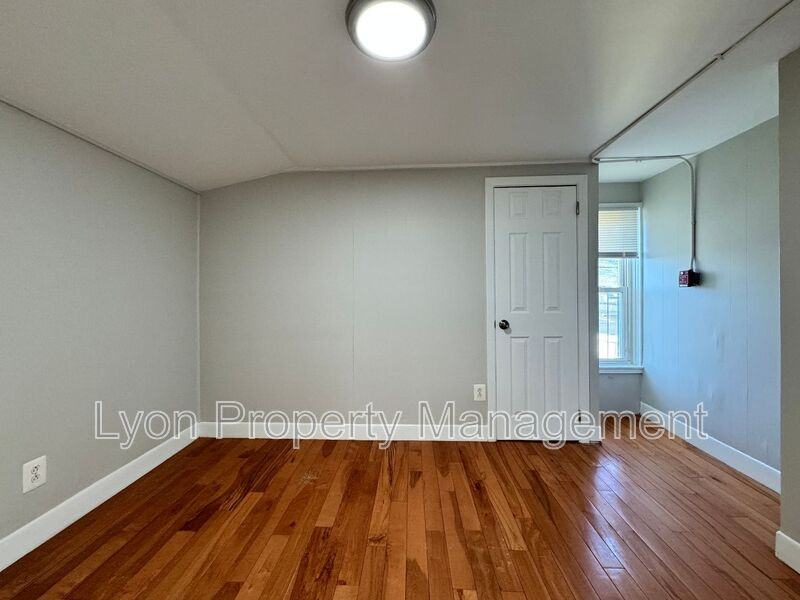 84 Spring St #3R - Photo 7 of 13