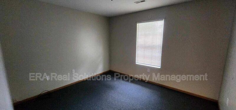 350 Elm St #A - Photo 5 of 11