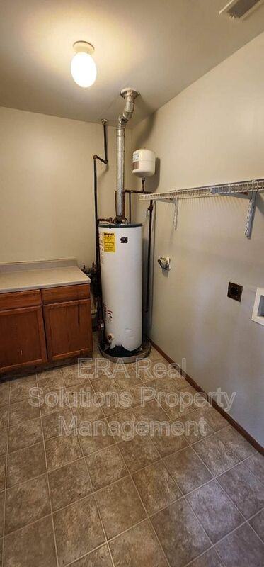 350 Elm St #A - Photo 7 of 11