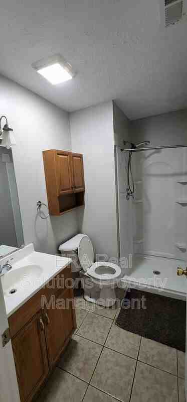 216 W Temple St - Photo 7 of 12