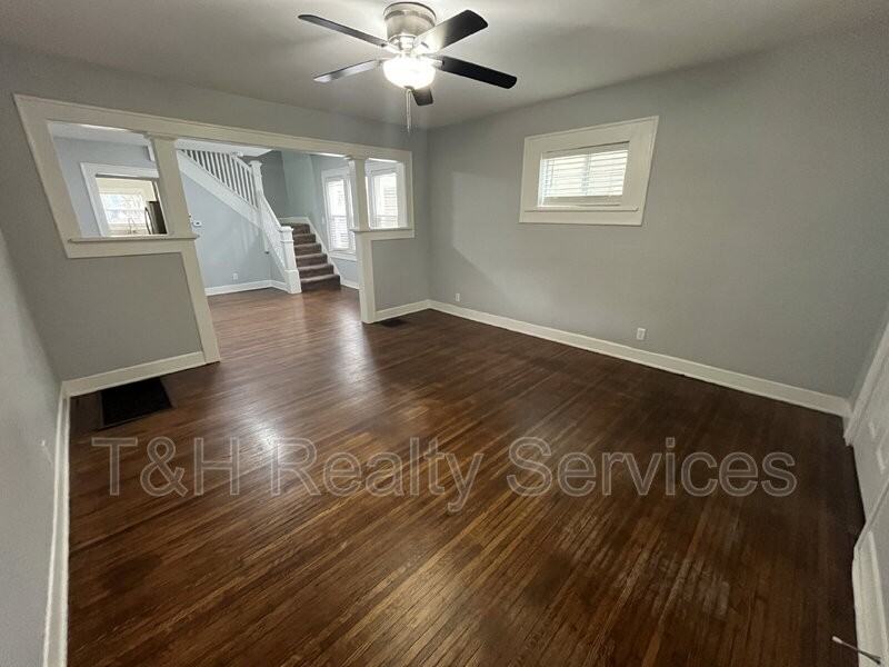 533 N Rural St - Photo 5 of 25