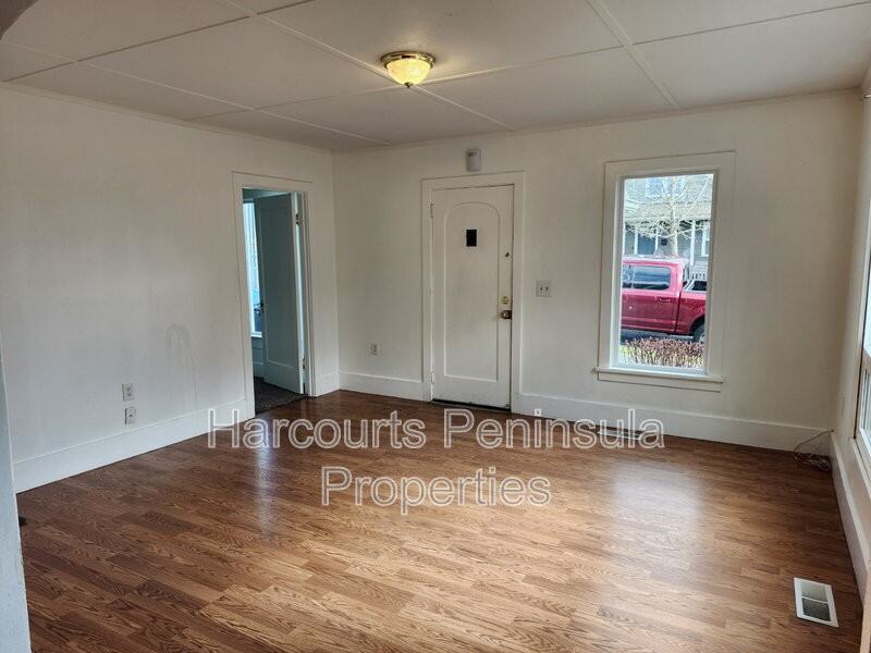 1337 Ironsides Ave - Photo 3 of 31