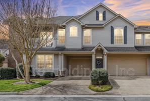 featured image of 1075 Grand Oak Ln