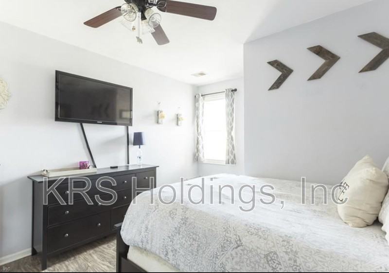 1075 Grand Oak Ln - Photo 6 of 10