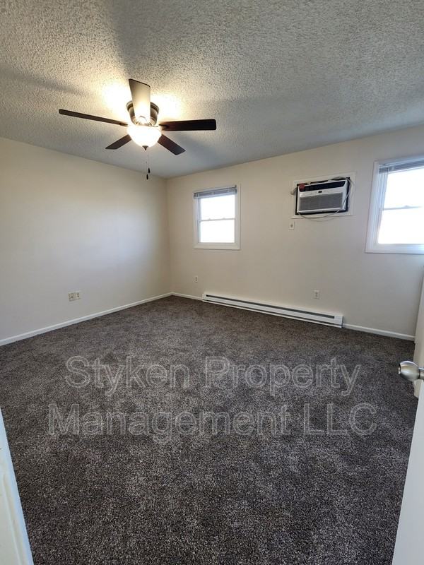 205 Keigher Dr - Photo 3 of 8