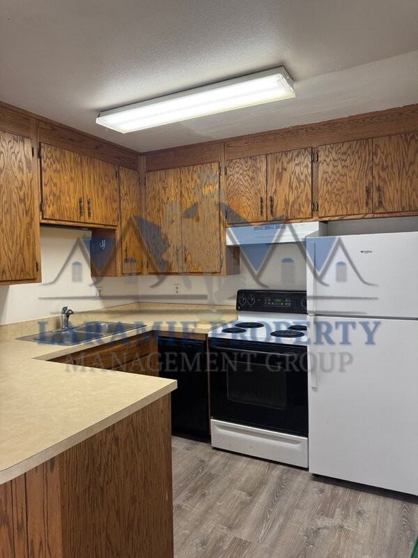 1537 Person St #1 - Photo 6 of 15