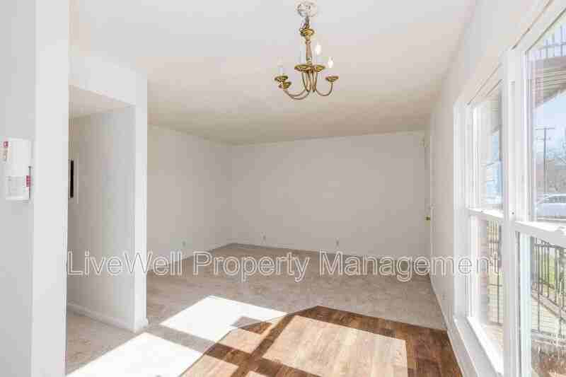1116 Hall St #E - Photo 2 of 22