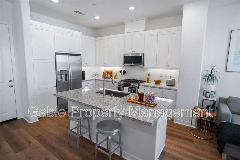 26955 Prospector Rd #303 - Photo 5 of 14