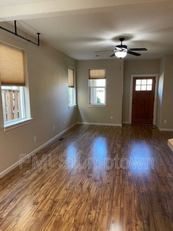 13980 Passage Pkwy - Photo 3 of 19