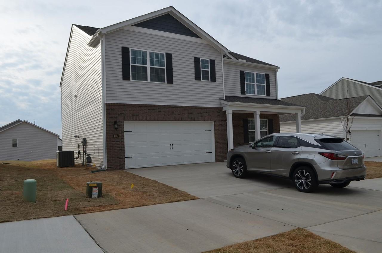 428 Ashley Run - Photo 2 of 41