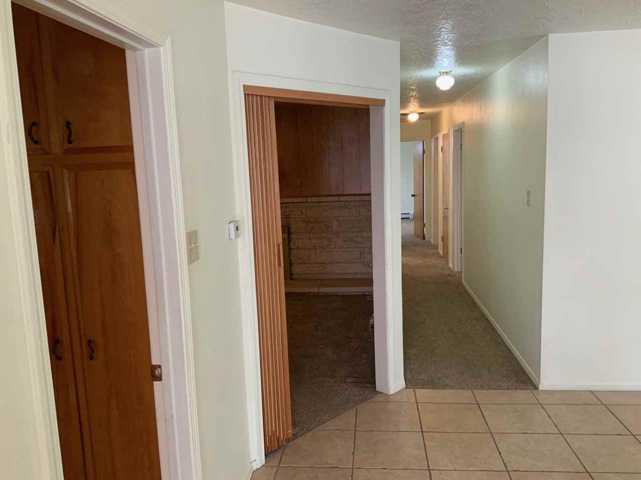 1001 Espanola St Ne - Photo 3 of 14