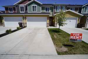 featured image of 2090 Carson Ave #3