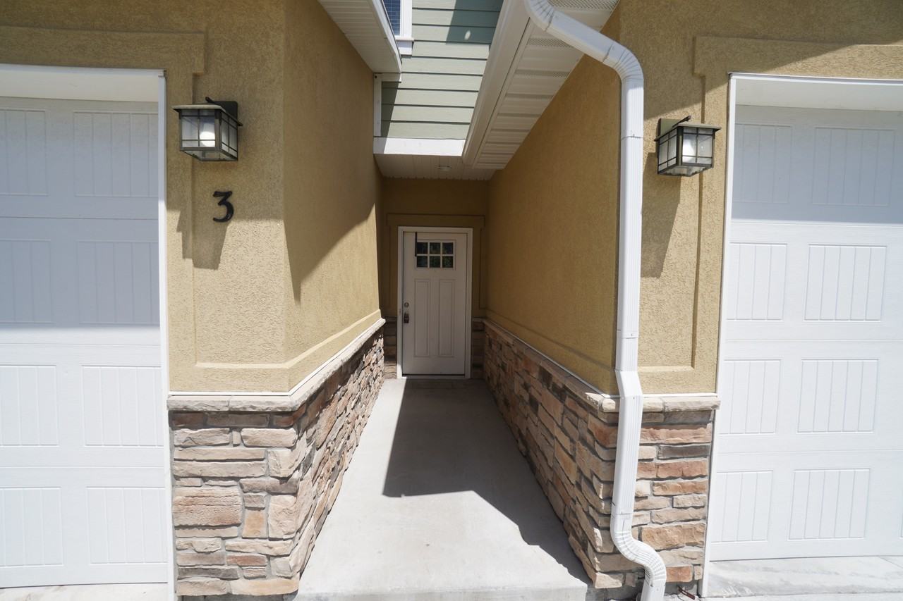 2090 Carson Ave #3 - Photo 3 of 35