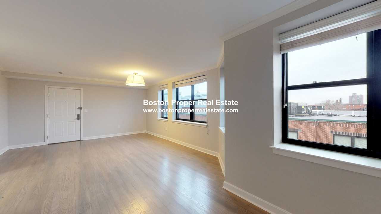 32 Garrison St #405