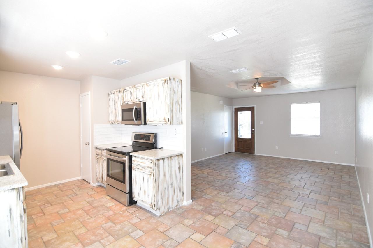 120 Boxer St - Photo 6 of 17