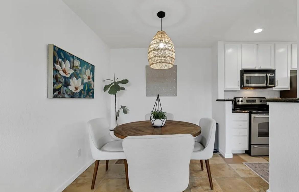 1056 Yarwood Ct - Photo 2 of 11