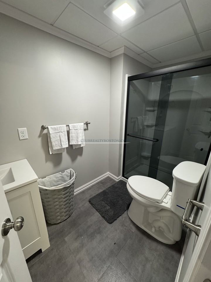 44 Blenford Rd #B - Photo 6 of 20