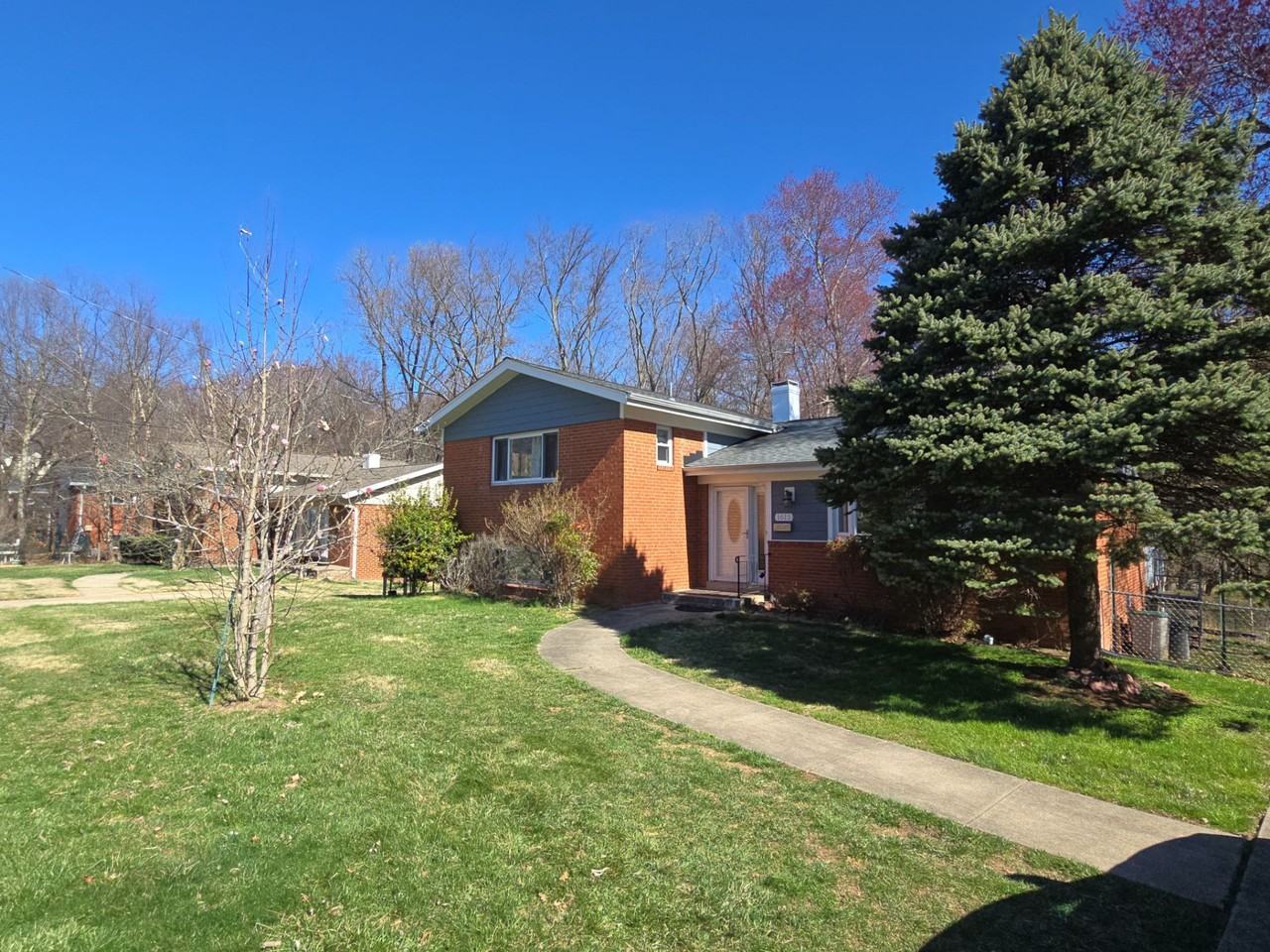1615 Ladd St - Photo 2 of 50