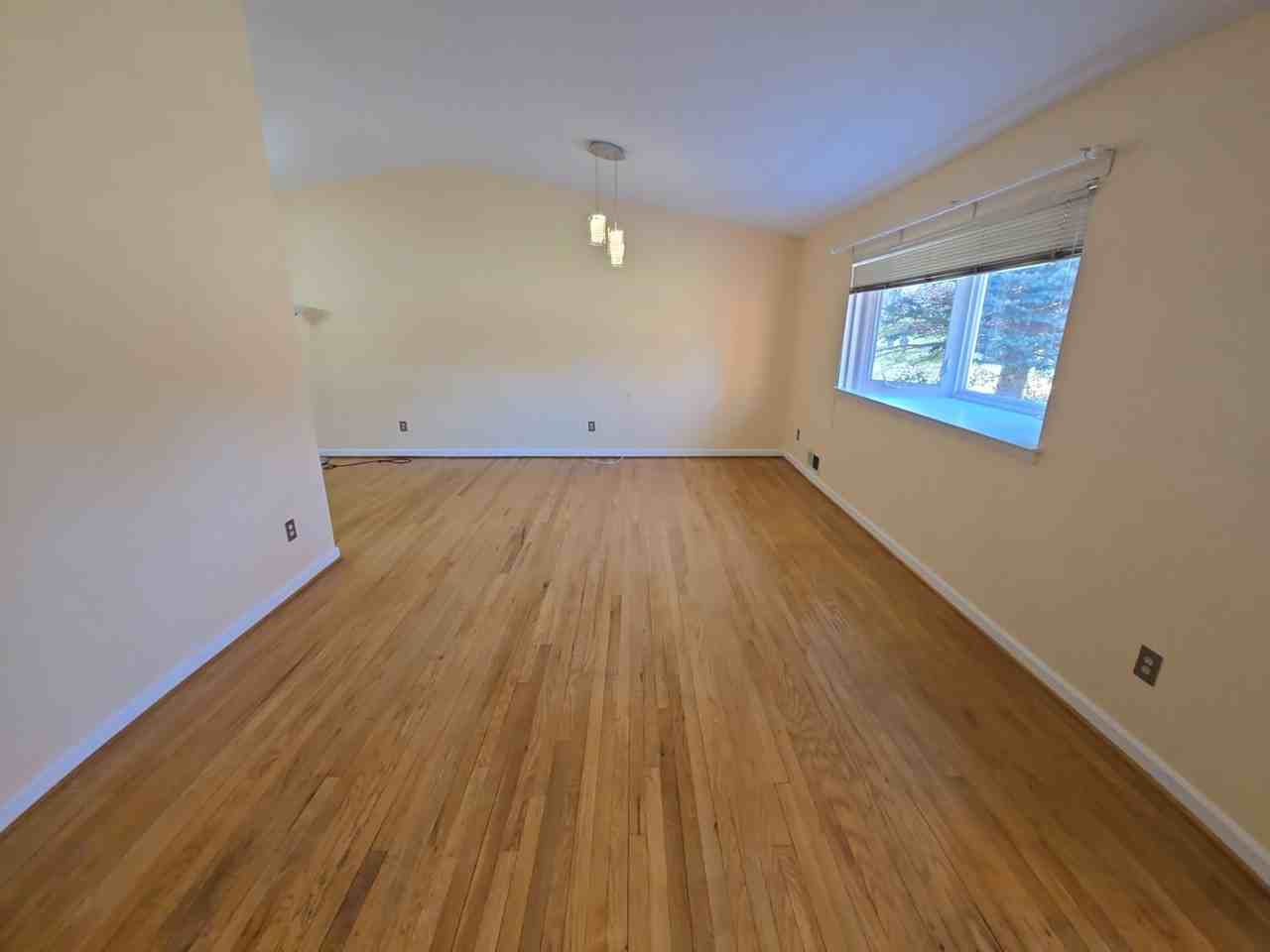 1615 Ladd St - Photo 5 of 50