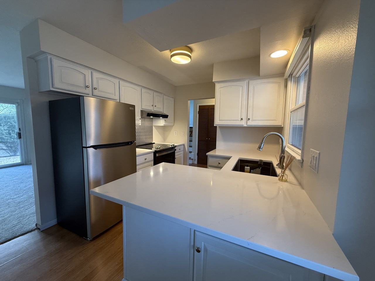 2725 Linden Rd #NA - Photo 2 of 28