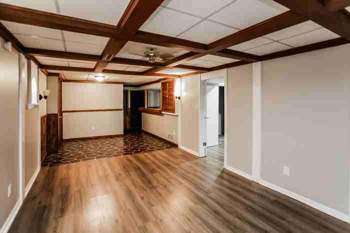 15800 E Kiger Cir - Photo 3 of 10