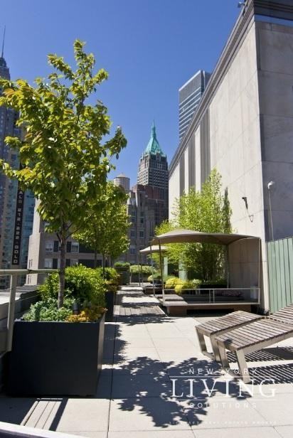 John St #15R - Photo 7 of 10