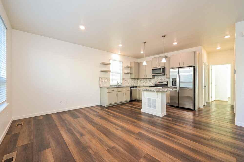 18564 E 47th Pl - Photo 5 of 18