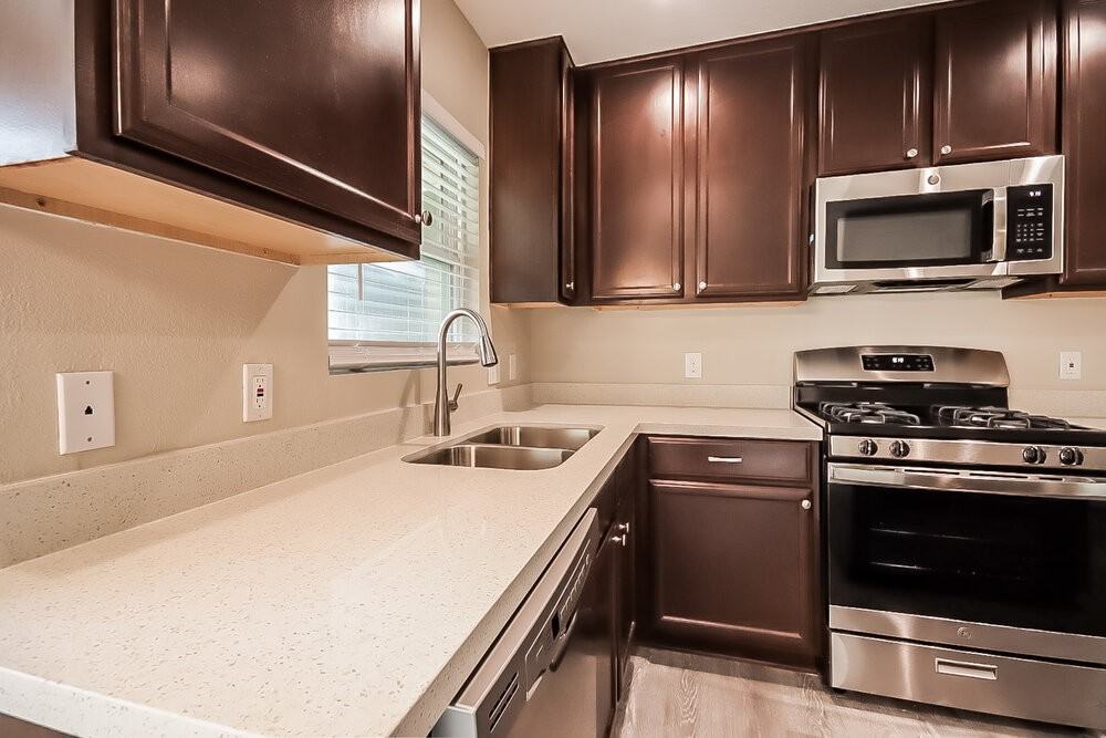 5226 El Tigre Ln - Photo 7 of 16