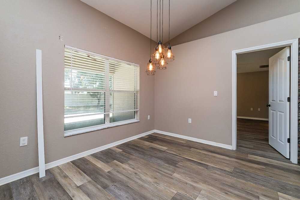 1020 Godfrey Ave - Photo 4 of 16