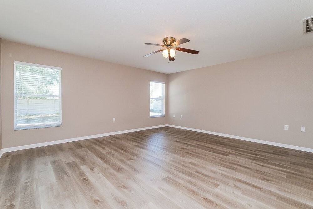 1020 Godfrey Ave - Photo 7 of 16