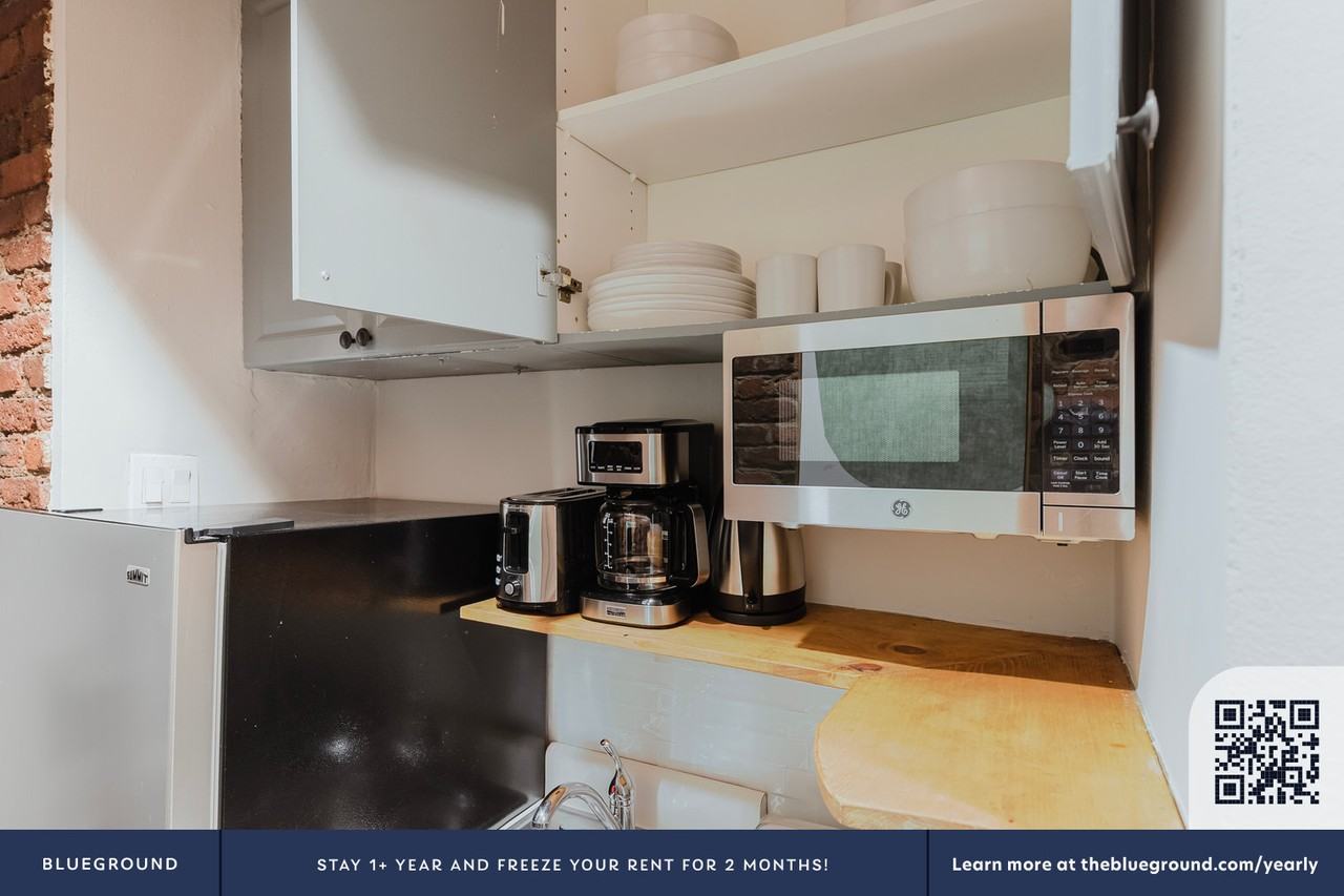 57 Thompson St #1799 - Photo 7 of 17