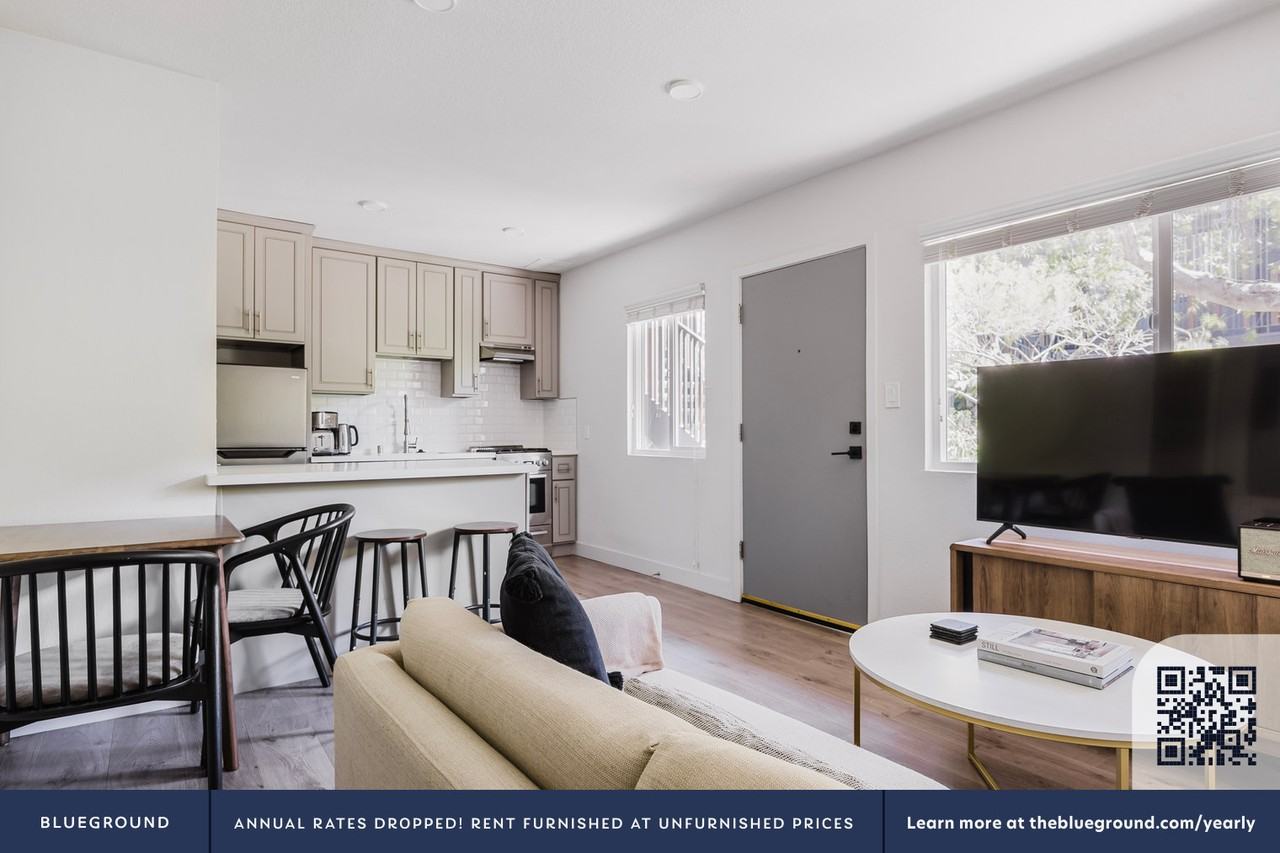 4136 Grand View Blvd #1326 - Photo 3 of 18