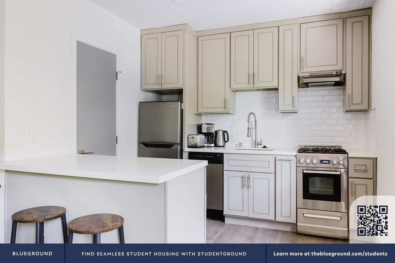 4136 Grand View Blvd #1326 - Photo 6 of 18