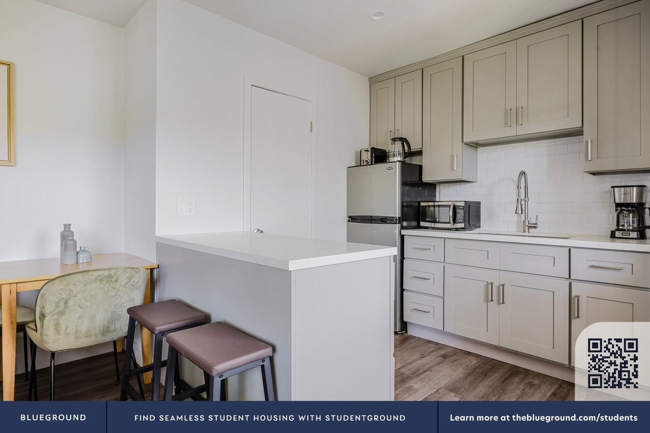 4140 Grand View Blvd #1327 - Photo 7 of 17