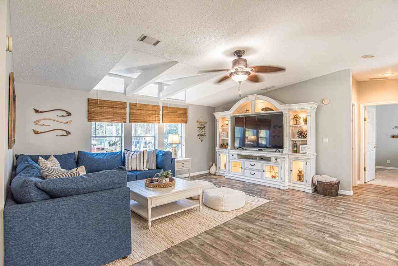 2275 S Hunt Pt #1049738P - Photo 2 of 44