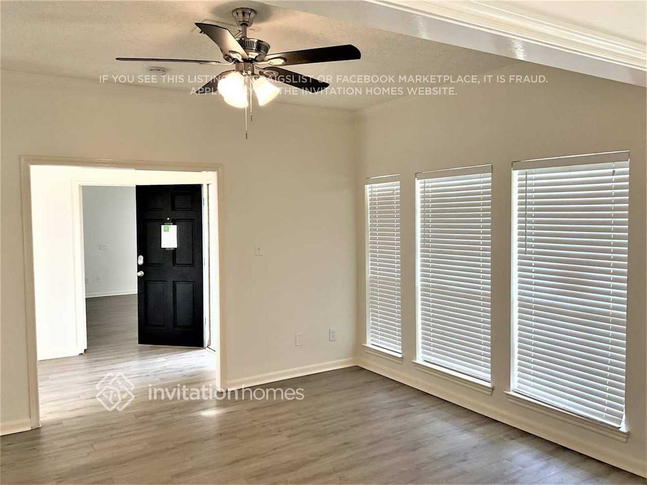 19110 Trevino Trl - Photo 2 of 16