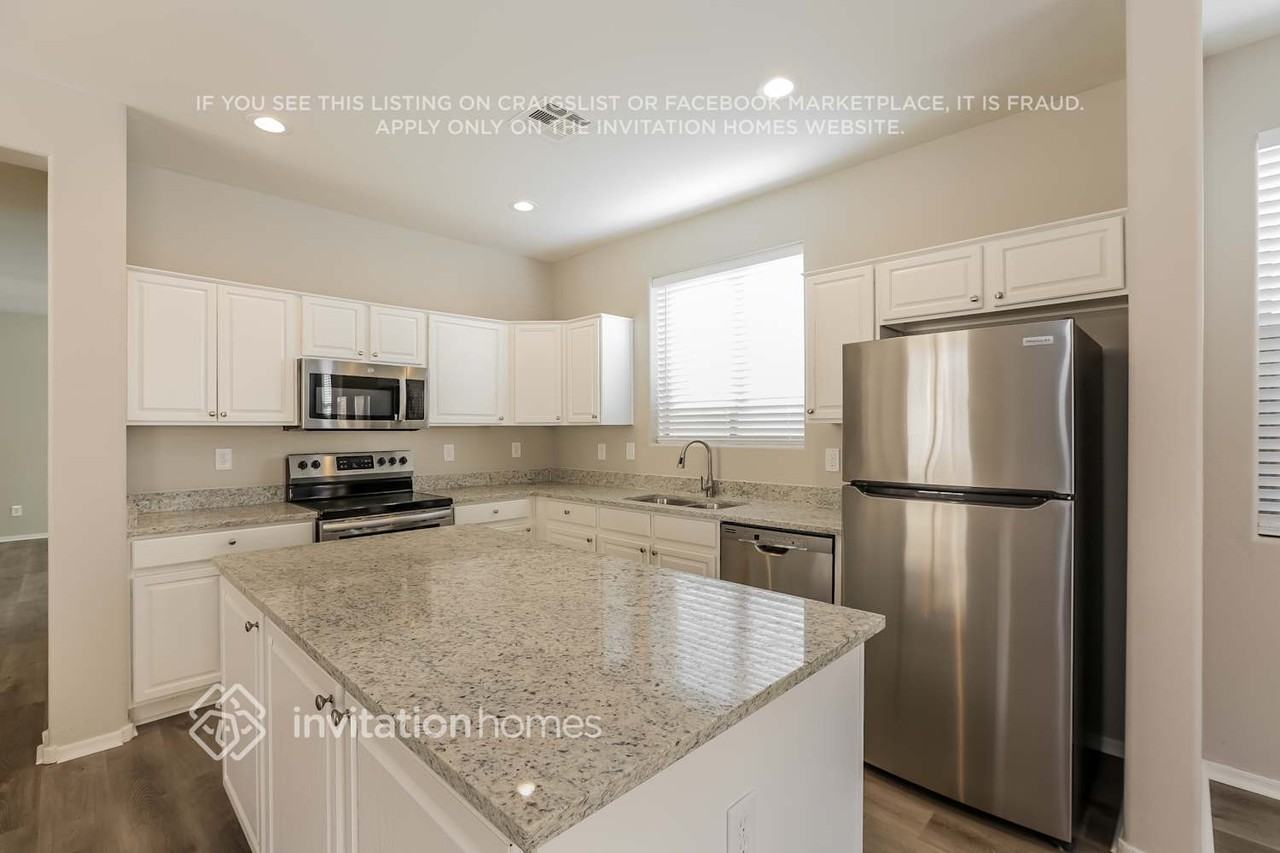 9318 W Williams St - Photo 6 of 16