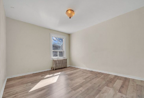 9 Rusholme Park Crescent - Photo 3 of 5