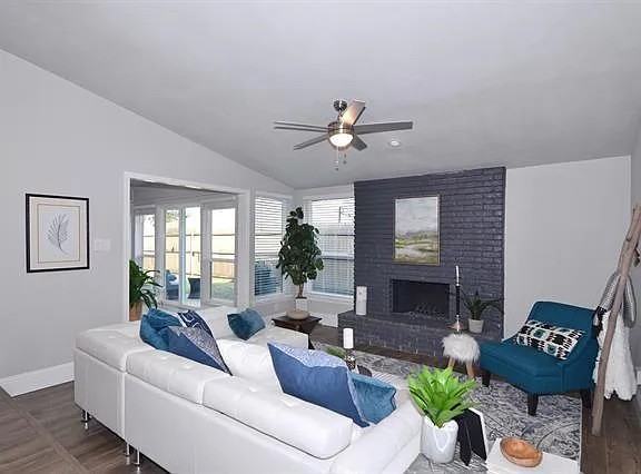 3105 Medina Street - Photo 2 of 14