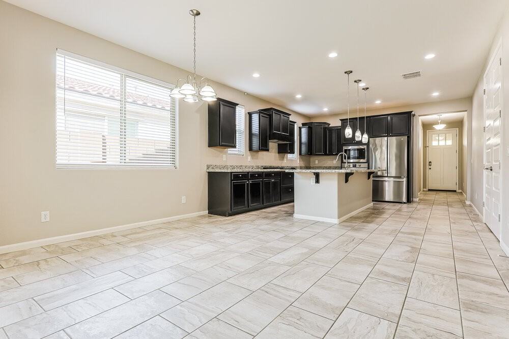 10549 E Durant Dr - Photo 6 of 19