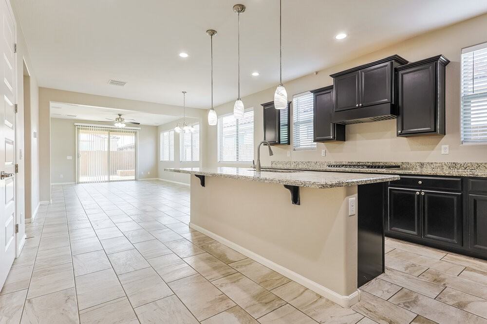 10549 E Durant Dr - Photo 7 of 19