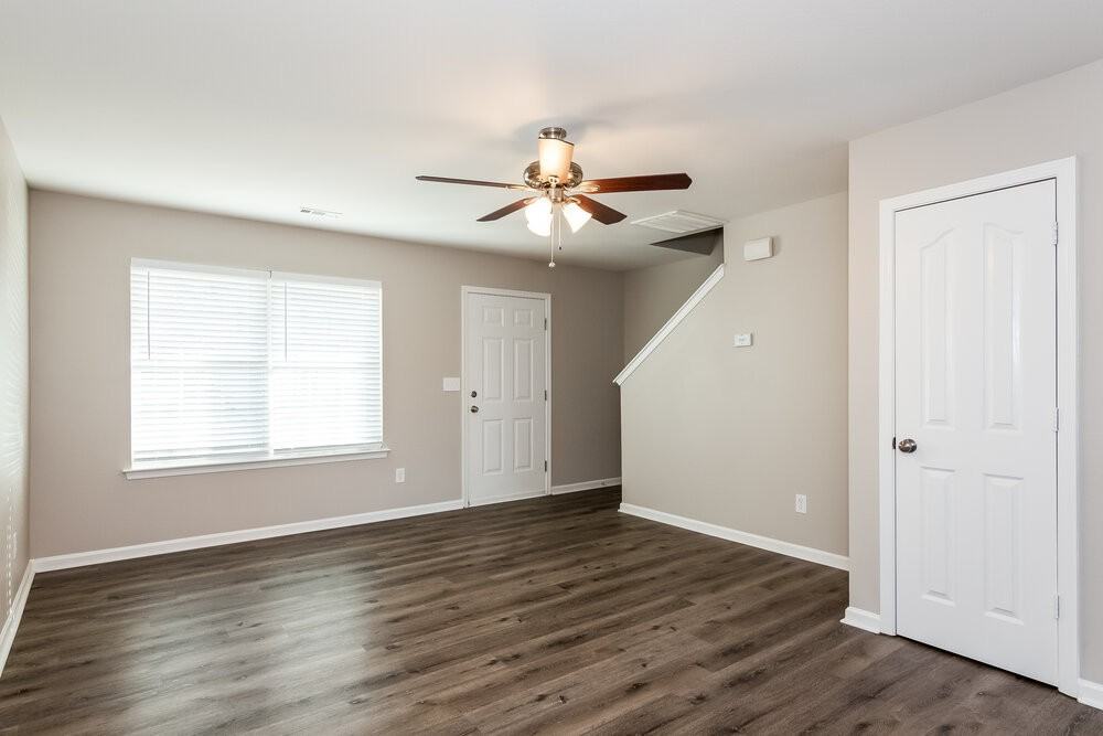 4822 Abercromby St - Photo 4 of 17