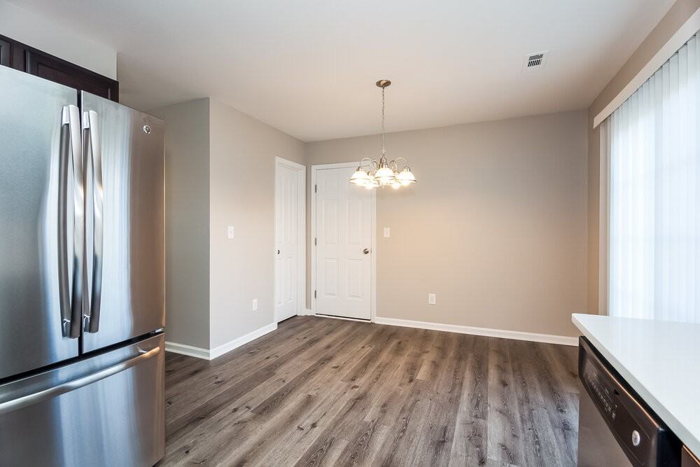 4822 Abercromby St - Photo 6 of 17