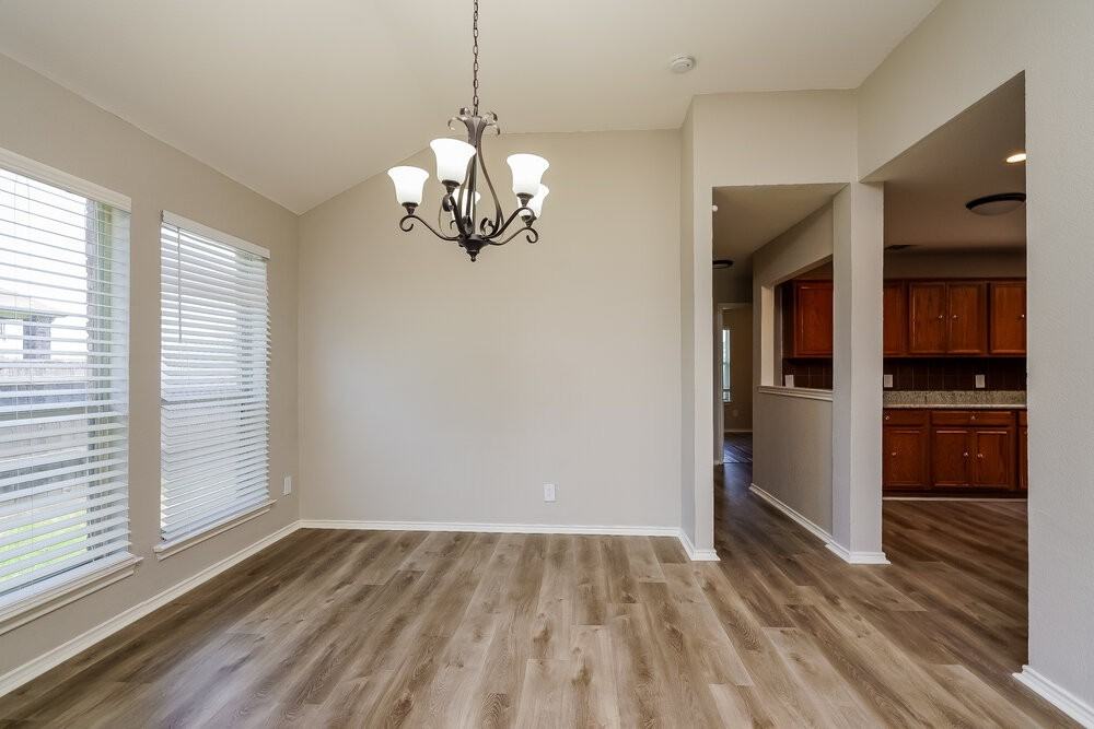 204 Harvard Dr - Photo 5 of 16