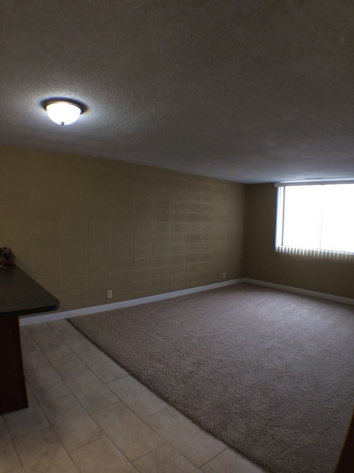 1801 J Street - Photo 4 of 15